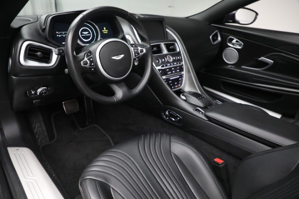 Used 2019 Aston Martin DB11 Volante for sale $141,900 at Pagani of Greenwich in Greenwich CT 06830 19