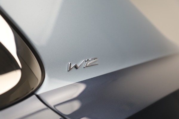 Used 2018 Bentley Flying Spur W12 for sale Sold at Pagani of Greenwich in Greenwich CT 06830 18