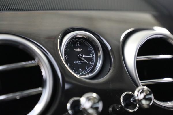 Used 2018 Bentley Flying Spur W12 for sale Sold at Pagani of Greenwich in Greenwich CT 06830 24