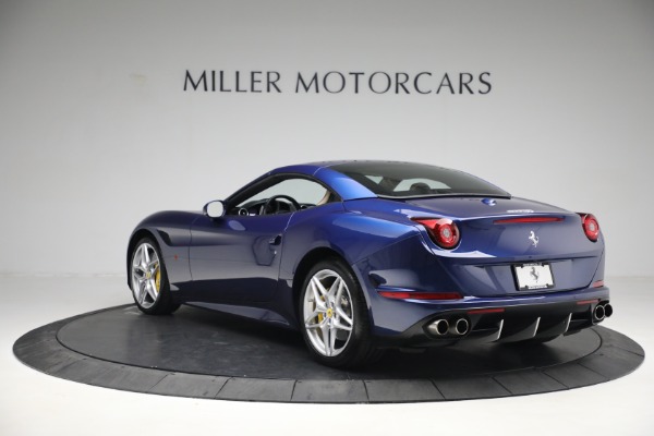 Used 2016 Ferrari California T for sale Sold at Pagani of Greenwich in Greenwich CT 06830 17