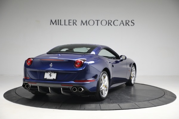 Used 2016 Ferrari California T for sale Sold at Pagani of Greenwich in Greenwich CT 06830 19