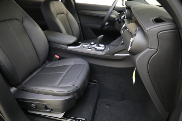 New 2023 Alfa Romeo Stelvio Ti for sale $60,550 at Pagani of Greenwich in Greenwich CT 06830 23