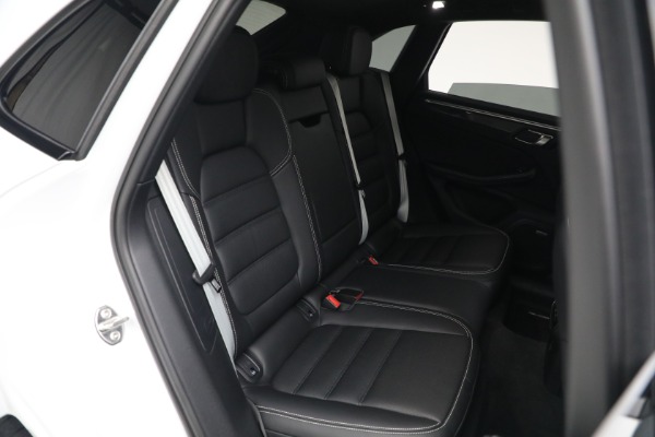 Used 2021 Porsche Macan Turbo for sale $84,900 at Pagani of Greenwich in Greenwich CT 06830 20