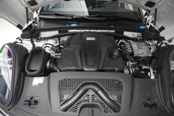 Used 2021 Porsche Macan Turbo for sale $84,900 at Pagani of Greenwich in Greenwich CT 06830 23