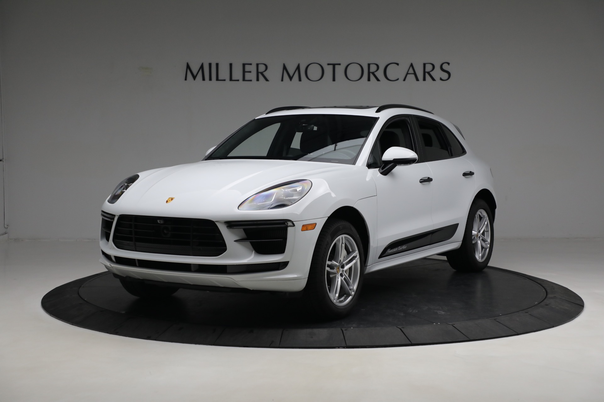 Used 2021 Porsche Macan Turbo for sale $84,900 at Pagani of Greenwich in Greenwich CT 06830 1
