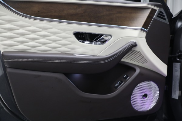Used 2022 Bentley Flying Spur W12 for sale $249,900 at Pagani of Greenwich in Greenwich CT 06830 18
