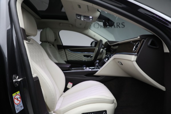 Used 2022 Bentley Flying Spur W12 for sale $249,900 at Pagani of Greenwich in Greenwich CT 06830 28