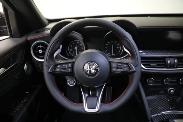New 2023 Alfa Romeo Stelvio Estrema for sale $63,465 at Pagani of Greenwich in Greenwich CT 06830 18