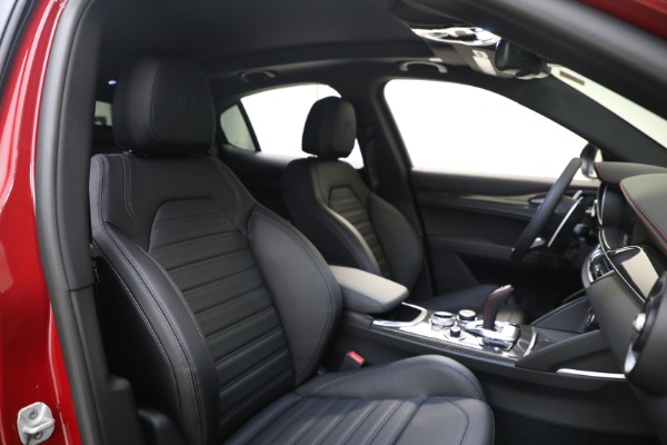 New 2023 Alfa Romeo Stelvio Estrema for sale $63,465 at Pagani of Greenwich in Greenwich CT 06830 26