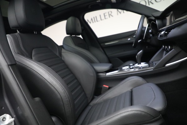 New 2023 Alfa Romeo Stelvio Quadrifoglio for sale $91,670 at Pagani of Greenwich in Greenwich CT 06830 20