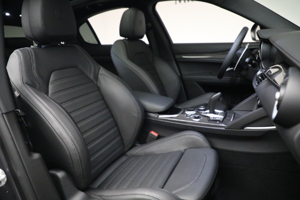 New 2023 Alfa Romeo Stelvio Quadrifoglio for sale $91,670 at Pagani of Greenwich in Greenwich CT 06830 21