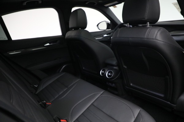 New 2023 Alfa Romeo Stelvio Quadrifoglio for sale $91,670 at Pagani of Greenwich in Greenwich CT 06830 22