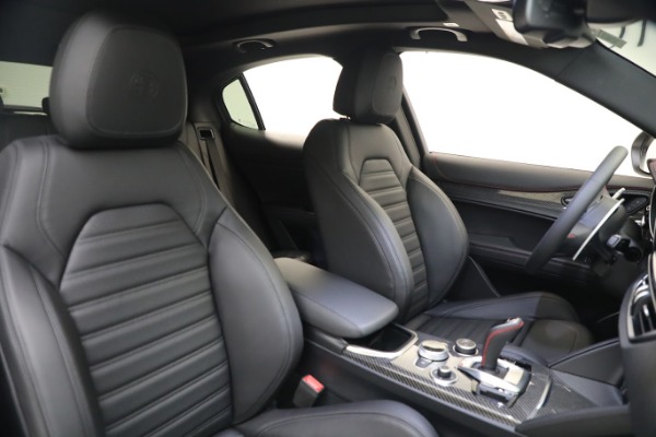 New 2023 Alfa Romeo Stelvio Estrema for sale Call for price at Pagani of Greenwich in Greenwich CT 06830 17