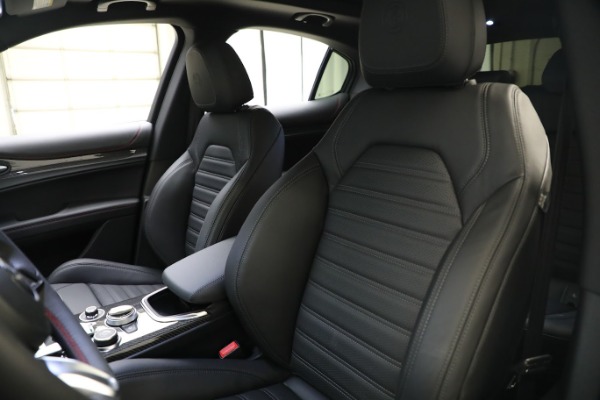 New 2023 Alfa Romeo Stelvio Estrema for sale Call for price at Pagani of Greenwich in Greenwich CT 06830 18