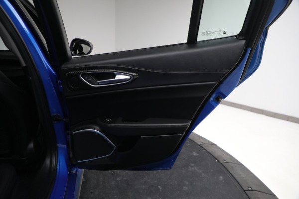 Used 2019 Alfa Romeo Giulia Ti Sport Carbon for sale $34,900 at Pagani of Greenwich in Greenwich CT 06830 23