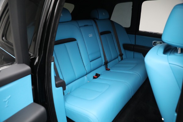 Used 2022 Rolls-Royce Black Badge Cullinan for sale $395,900 at Pagani of Greenwich in Greenwich CT 06830 23