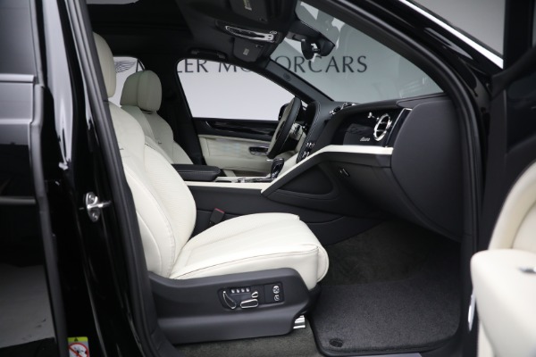 New 2023 Bentley Bentayga EWB Azure V8 for sale $297,600 at Pagani of Greenwich in Greenwich CT 06830 26