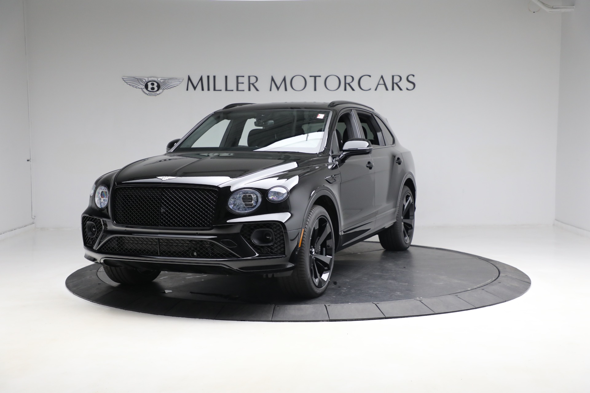 New 2023 Bentley Bentayga V8 for sale $238,470 at Pagani of Greenwich in Greenwich CT 06830 1