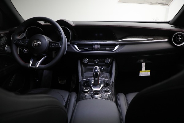 New 2023 Alfa Romeo Stelvio Estrema for sale $63,175 at Pagani of Greenwich in Greenwich CT 06830 16