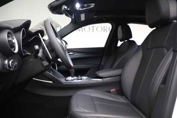 New 2023 Alfa Romeo Stelvio Sprint for sale $51,665 at Pagani of Greenwich in Greenwich CT 06830 14