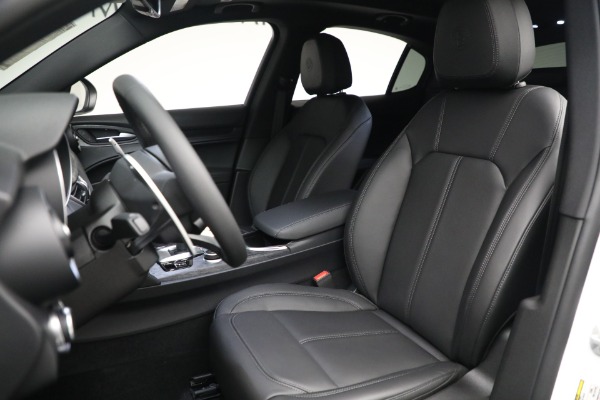 New 2023 Alfa Romeo Stelvio Sprint for sale $51,665 at Pagani of Greenwich in Greenwich CT 06830 15