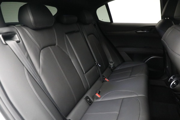 New 2023 Alfa Romeo Stelvio Sprint for sale $51,665 at Pagani of Greenwich in Greenwich CT 06830 20