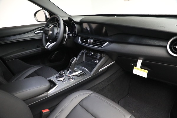 New 2023 Alfa Romeo Stelvio Sprint for sale $51,665 at Pagani of Greenwich in Greenwich CT 06830 22