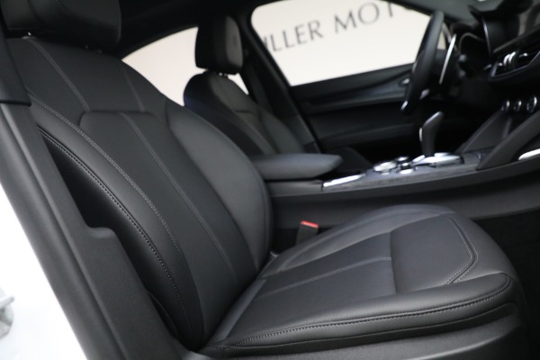 New 2023 Alfa Romeo Stelvio Sprint for sale $51,665 at Pagani of Greenwich in Greenwich CT 06830 23