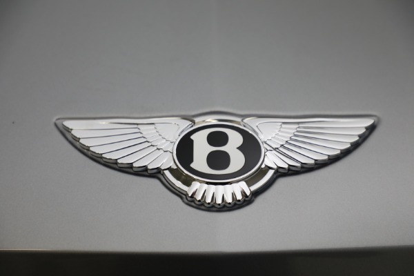 New 2023 Bentley Bentayga EWB Azure V8 for sale $274,655 at Pagani of Greenwich in Greenwich CT 06830 16