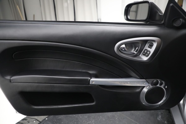 Used 2005 Aston Martin V12 Vanquish S for sale $199,900 at Pagani of Greenwich in Greenwich CT 06830 19