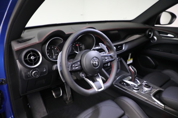 New 2023 Alfa Romeo Stelvio Estrema for sale $63,625 at Pagani of Greenwich in Greenwich CT 06830 14