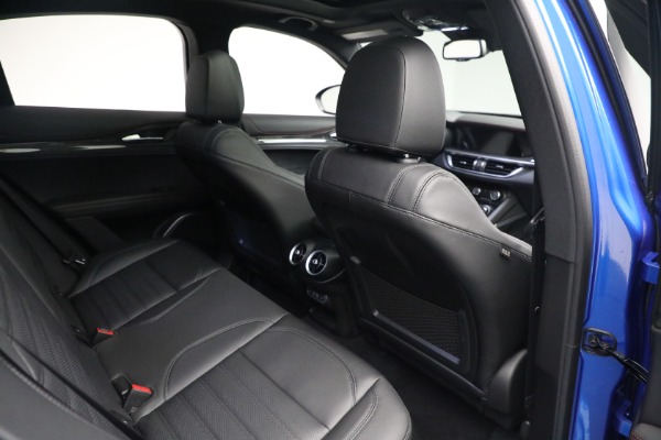 New 2023 Alfa Romeo Stelvio Estrema for sale $63,625 at Pagani of Greenwich in Greenwich CT 06830 21