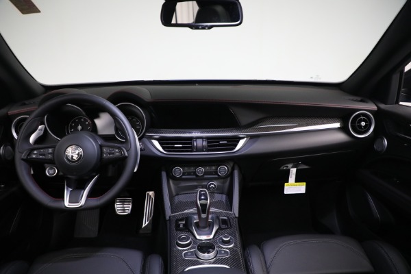 New 2023 Alfa Romeo Stelvio Estrema for sale $63,625 at Pagani of Greenwich in Greenwich CT 06830 28