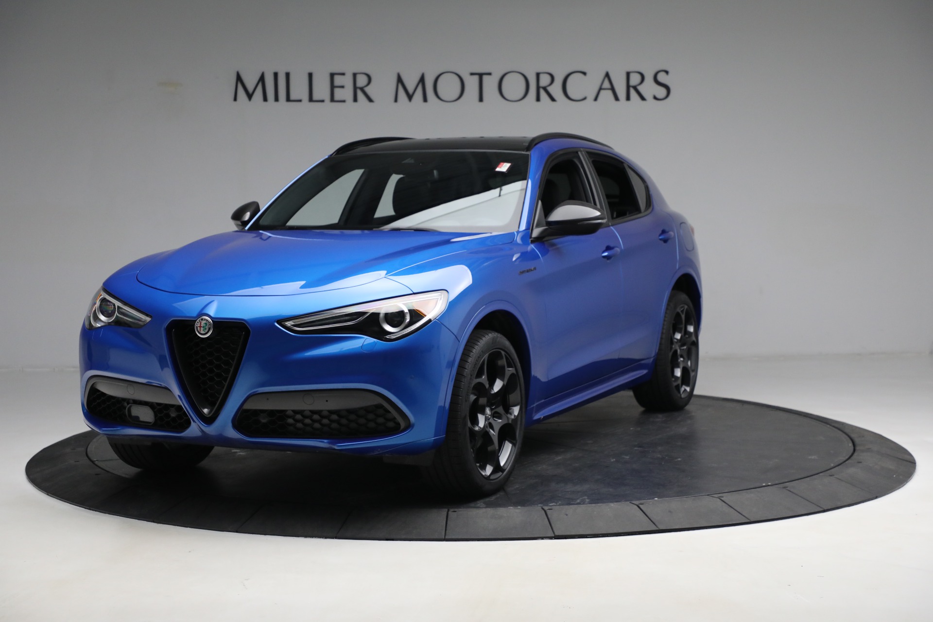 New 2023 Alfa Romeo Stelvio Estrema for sale $63,625 at Pagani of Greenwich in Greenwich CT 06830 1