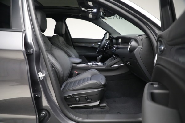 New 2023 Alfa Romeo Stelvio Quadrifoglio for sale $79,900 at Pagani of Greenwich in Greenwich CT 06830 16