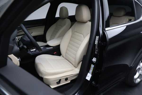 New 2023 Alfa Romeo Stelvio Ti Lusso for sale $59,275 at Pagani of Greenwich in Greenwich CT 06830 13