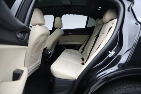 New 2023 Alfa Romeo Stelvio Ti Lusso for sale $59,275 at Pagani of Greenwich in Greenwich CT 06830 17