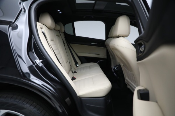 New 2023 Alfa Romeo Stelvio Ti Lusso for sale $59,275 at Pagani of Greenwich in Greenwich CT 06830 18