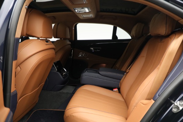 New 2023 Bentley Flying Spur V8 for sale $239,555 at Pagani of Greenwich in Greenwich CT 06830 24