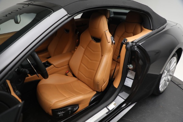 Used 2016 Maserati GranTurismo Sport for sale $75,900 at Pagani of Greenwich in Greenwich CT 06830 19