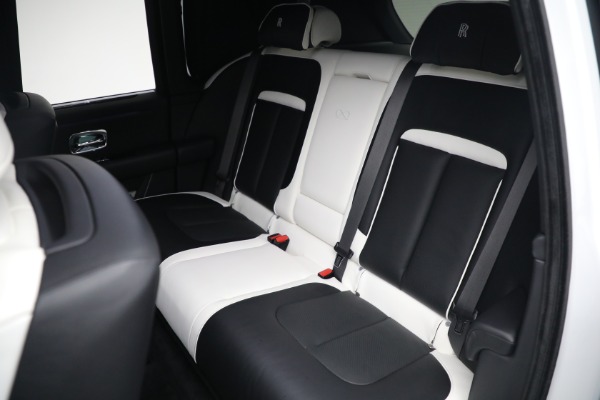 Used 2022 Rolls-Royce Black Badge Cullinan for sale $399,900 at Pagani of Greenwich in Greenwich CT 06830 20