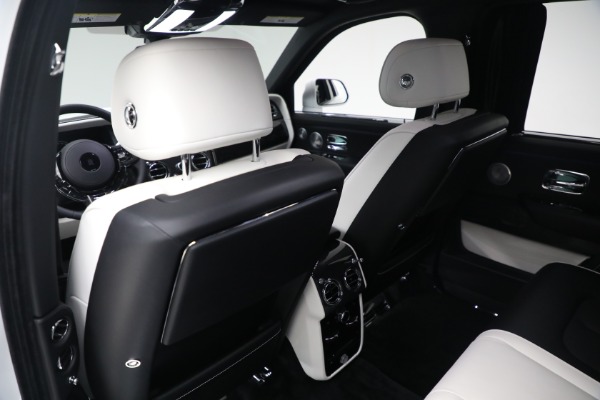 Used 2022 Rolls-Royce Black Badge Cullinan for sale $399,900 at Pagani of Greenwich in Greenwich CT 06830 21