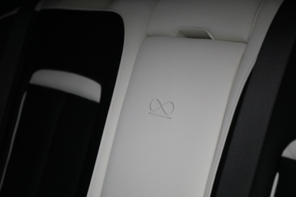 Used 2022 Rolls-Royce Black Badge Cullinan for sale $399,900 at Pagani of Greenwich in Greenwich CT 06830 22