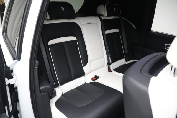 Used 2022 Rolls-Royce Black Badge Cullinan for sale $399,900 at Pagani of Greenwich in Greenwich CT 06830 24