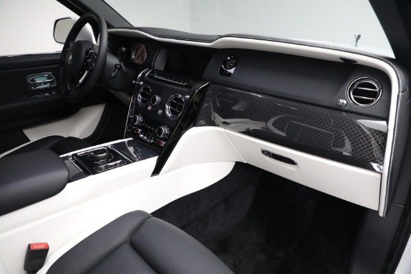 Used 2022 Rolls-Royce Black Badge Cullinan for sale $399,900 at Pagani of Greenwich in Greenwich CT 06830 26
