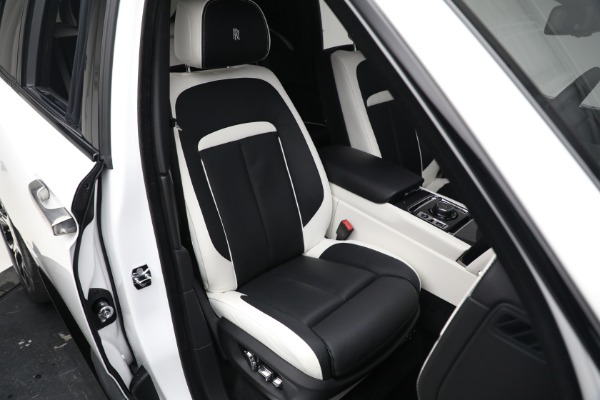 Used 2022 Rolls-Royce Black Badge Cullinan for sale $399,900 at Pagani of Greenwich in Greenwich CT 06830 28