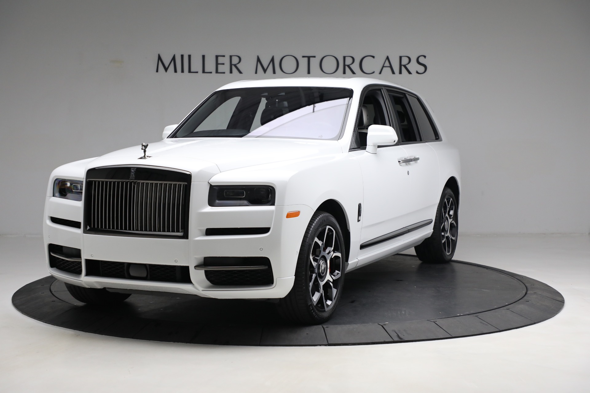 Used 2022 Rolls-Royce Black Badge Cullinan for sale $399,900 at Pagani of Greenwich in Greenwich CT 06830 1