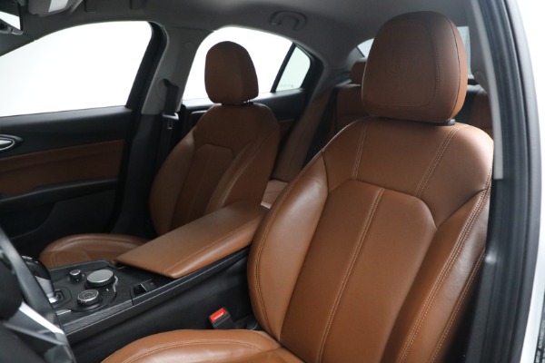 Used 2019 Alfa Romeo Giulia for sale $27,900 at Pagani of Greenwich in Greenwich CT 06830 16