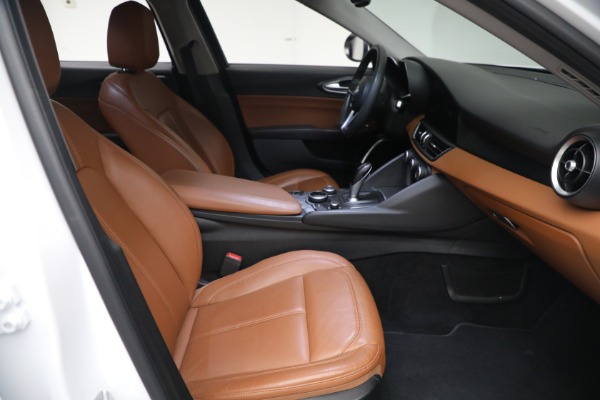 Used 2019 Alfa Romeo Giulia for sale $27,900 at Pagani of Greenwich in Greenwich CT 06830 19