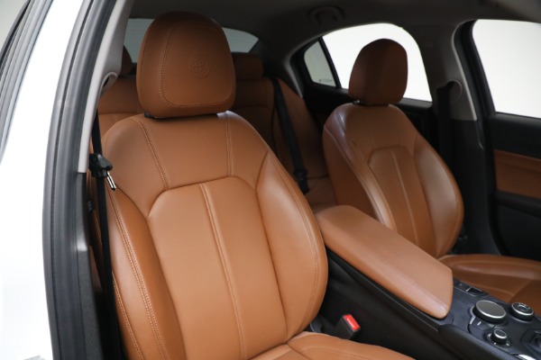 Used 2019 Alfa Romeo Giulia for sale $27,900 at Pagani of Greenwich in Greenwich CT 06830 20